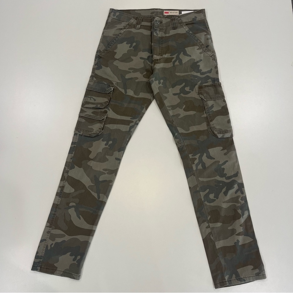 WRANGLER Camo Cargo Baggy Pants Regular Taper | Mens 30x32